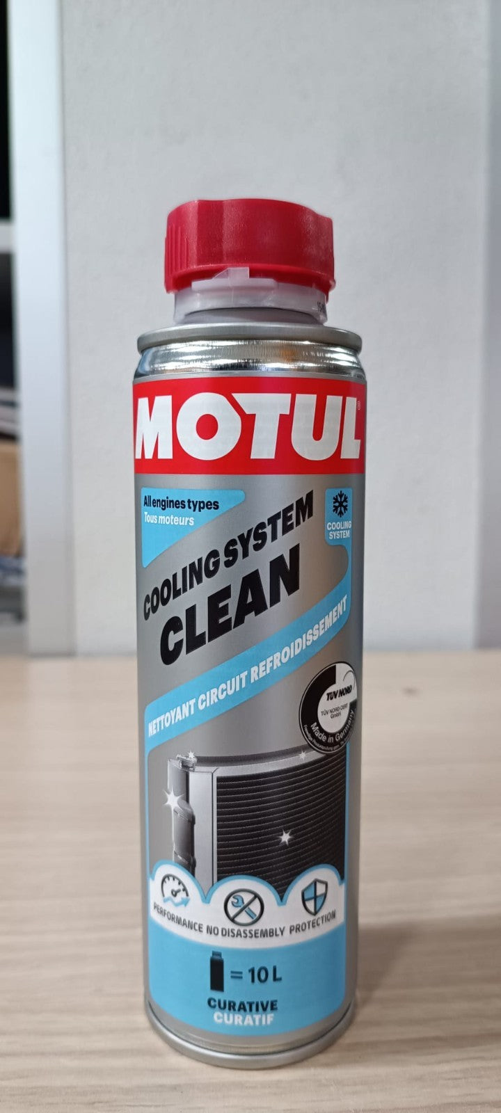 Pulitore radiatore Motul Radiator Clean impianto raffreddamento motore da 300 ML