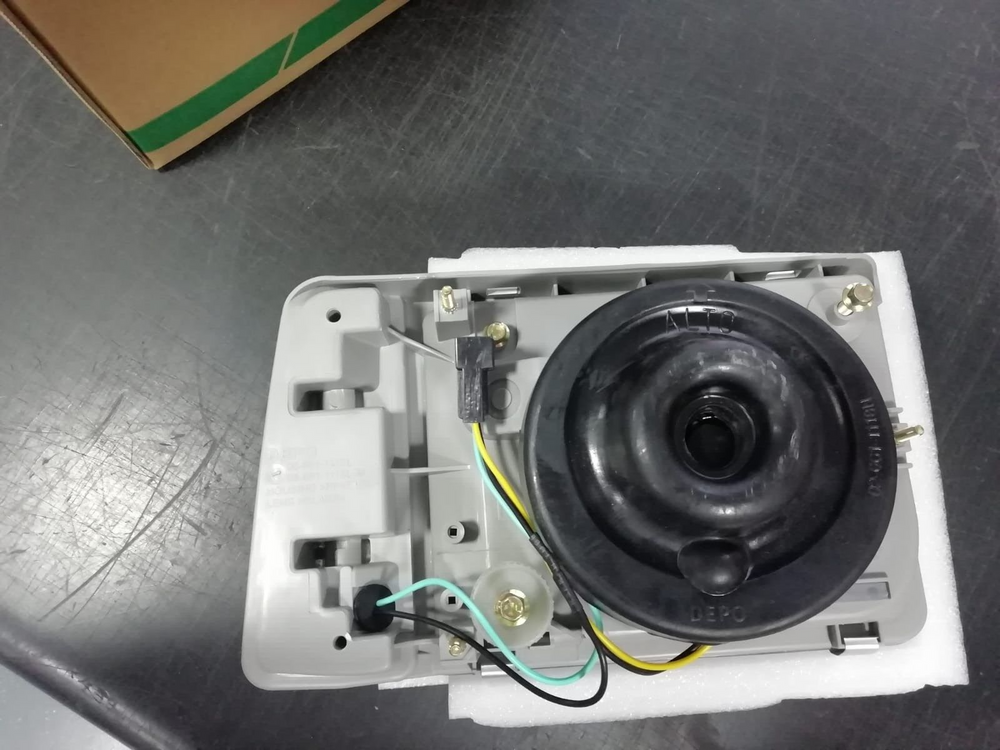 COPPIA FARI FIAT PANDA 141 1986-2003 PROIETTORI FANALI ANTERIORI Dx e Sx MANUALE