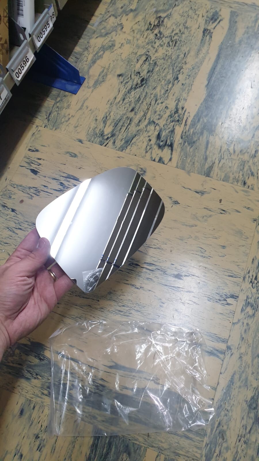PIASTRA SPECCHIO TERMICO SINISTRO CON VETRO HYUNDAI ix20 DAL 2010 SPECCHIETTO