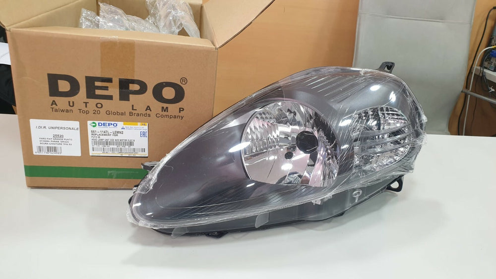 COPPIA FARI FIAT GRANDE PUNTO PARABOLA GRIGIO SCURA 2008> CONN. VIOLA H4 7 PIN