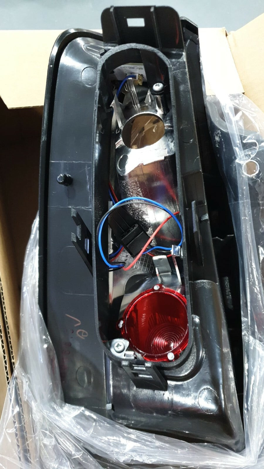 FARO SINISTRO FIAT PUNTO EVO FANALE STOP POSTERIORE GRUPPO OTTICO BORDO INT NERO