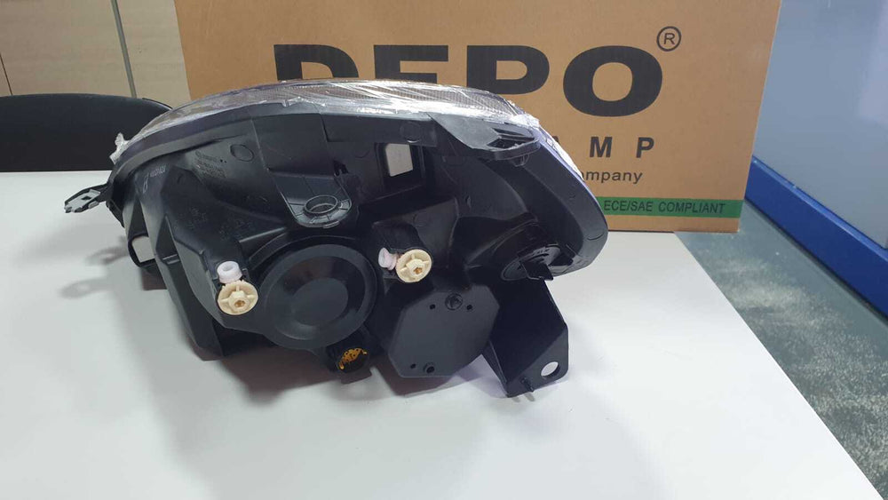 COPPIA FARI FIAT GRANDE PUNTO PARABOLA NERA 2005 2008 Sx Dx 7 PIN CONN. GIALLO