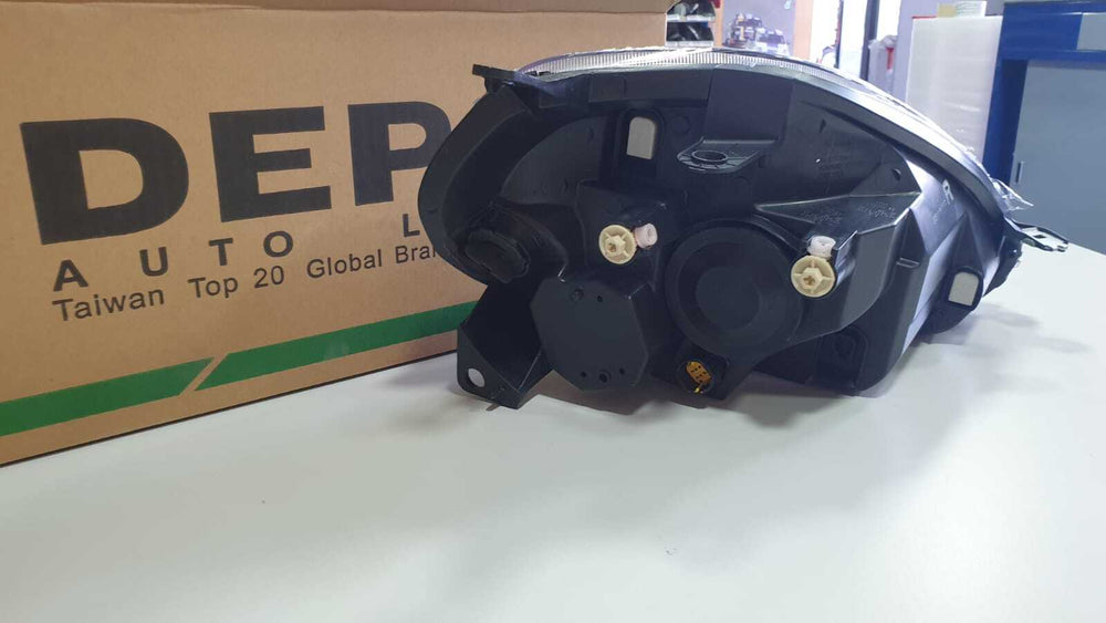 COPPIA FARI FIAT GRANDE PUNTO PARABOLA NERA 2005 2008 Sx Dx 7 PIN CONN. GIALLO